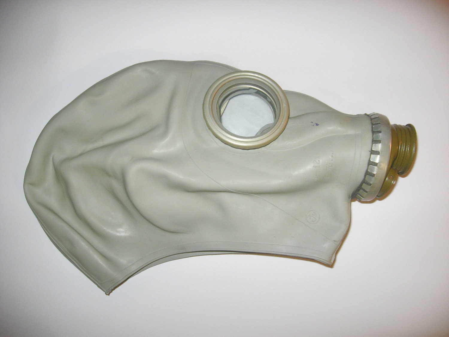 Vintage GP-5 Gas Mask is a Soviet-made ,Brand New, cyber mask, cyber goth respirator