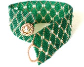 Geometric Beaded Cuff, Peyote Bracelet in Emerald and Gold, Beadwoven Bracelet, Elegant Beadwork Cuff, Swarovski Crystal - Etsy UK Seller