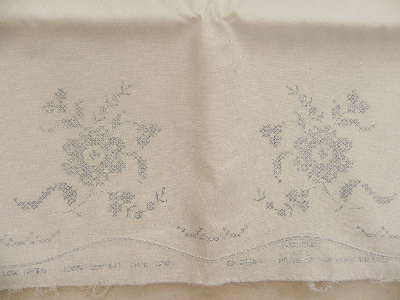 Vintage Stamped Embroidery Pillowcases 1 Pair Standard