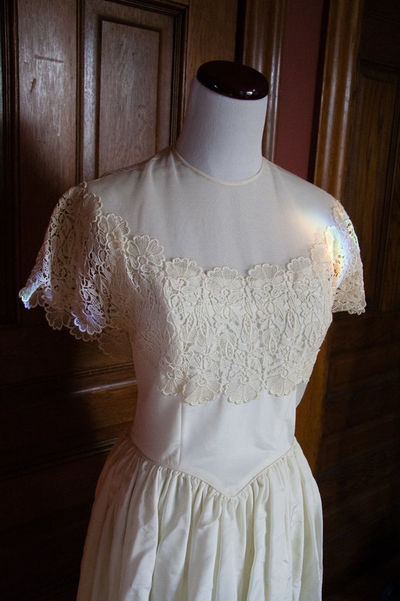 Items similar to Vintage Ivory Wedding Gown on Etsy