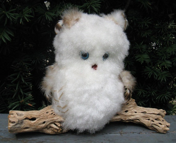 Items similar to Vintage 70s Fluffy White Owl on Driftwood with Real ...