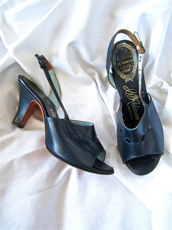 5.5B 50s Navy Blue Strappy Heels by Amano JWR Robinson