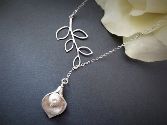 Calla Lily and Branch Lariat Necklace in STERLING SILVER