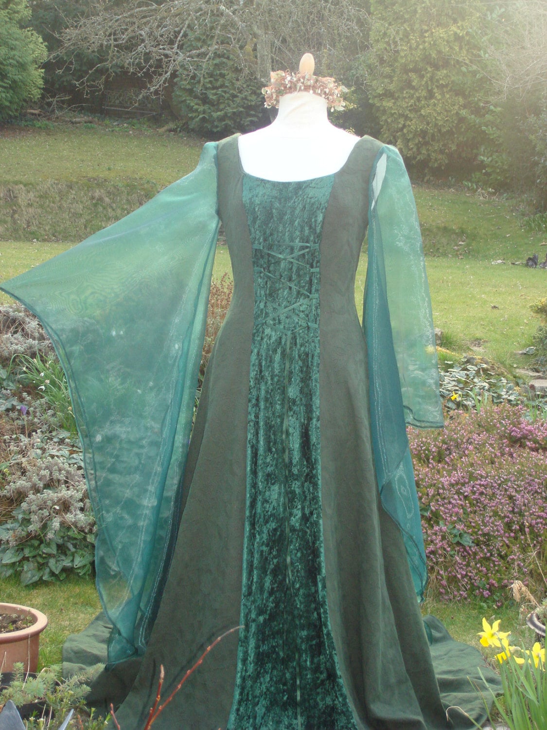 Beltane green wiccan may queen / goddess renaissance pagan