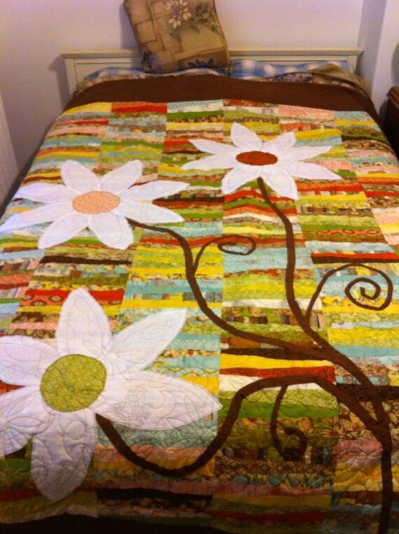 Items similar to Daisy Flower Quilt on Etsy