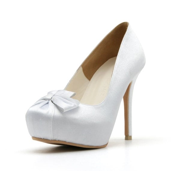 closed toe satin shoes