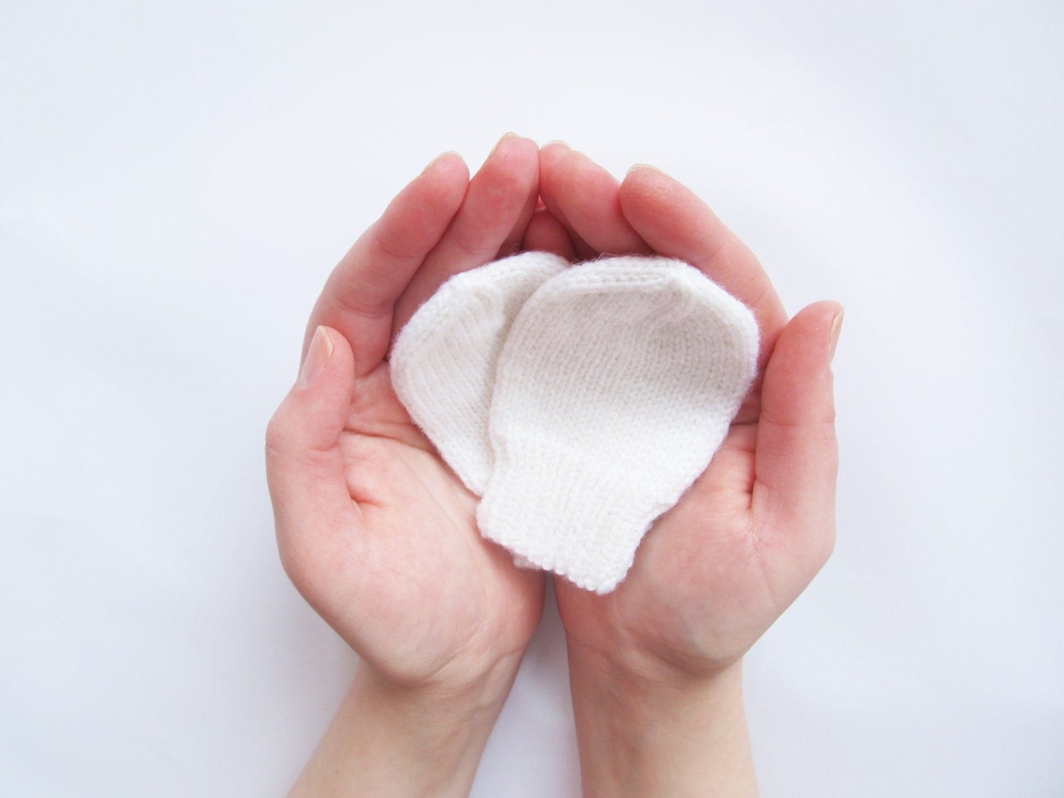 Merino wool baby mittens Hand knit white newborn mittens