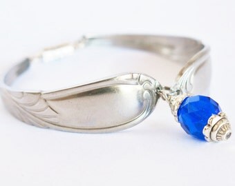 Spoon bracelet with cobalt blue czech glass bead
