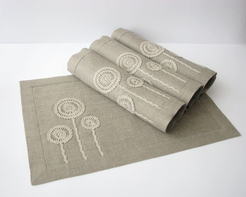 Linen placemat natural linen color with handmade crochet