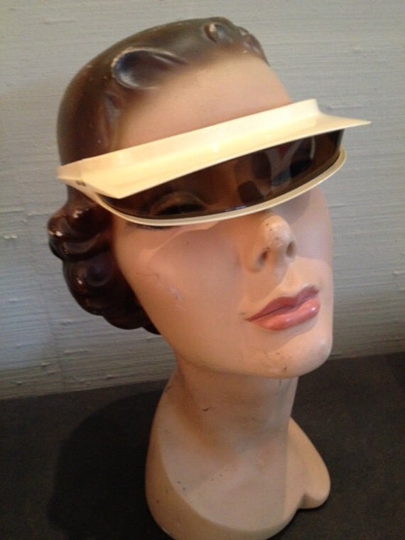 Vintage Sea & Ski Mod 1960's Wraparound Boy Watcher