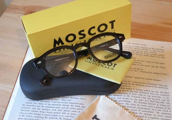 Moscot Lemtosh black horn rim eyeglasses 44/24 Small