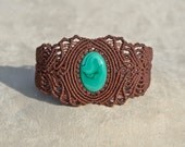 Macrame bracelet with Malaquite (natural stone)
