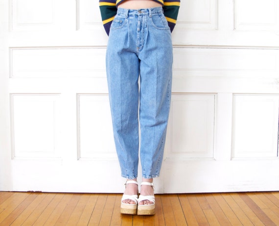 90s High Waisted Tapered Jeans / Women's by AndVintageClothing