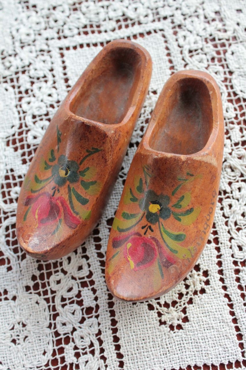 Vintage Miniature Dutch Wooden Shoes Hand Painted