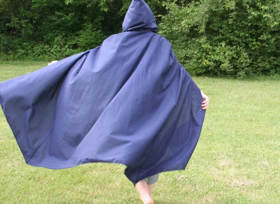 Windblown raincoats에 있는 핀