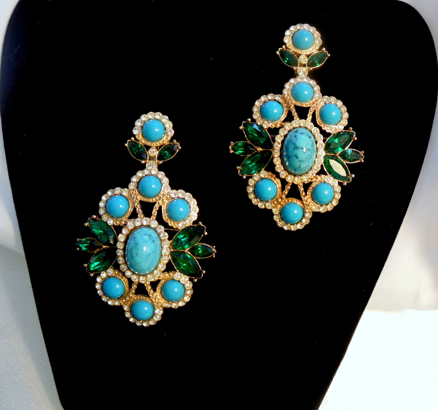 Sarah Coventry Maharani Earring and Brooch/Pendant Set