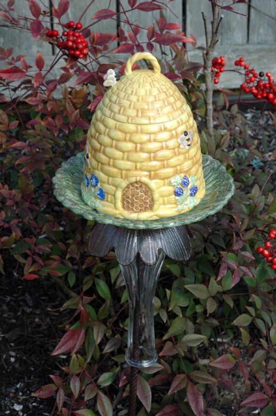 whimsical beehive garden stake repurposed by recycledbyskattur whimsical beehive garden stake repurposed by recycledbyskattur