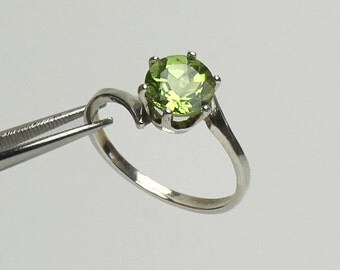 Natural Peridot Sterling Silver Ring / Peridot Ring Sterling Silver