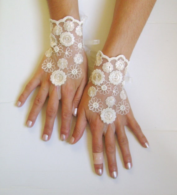 Items similar to Ivory cream ecru lace gloves bridal gloves wedding