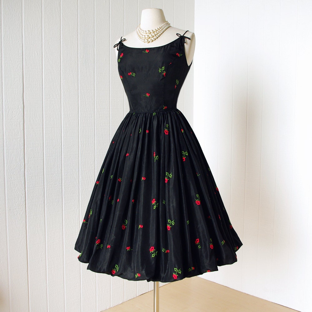 vintage 1950's dress ...pretty LORD & TAYLOR fifth avenue