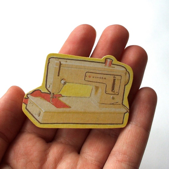 Items similar to Sewing Machine Brooch on Etsy