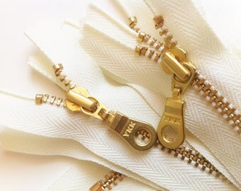 YKK Metal Teeth Zippers- Off White Ivory Brass Teeth and Donut Pull- 5 Pcs Color 502- Available in 5,6,7,8,9,10,12,14,16, 18, 20 or 22 Inch