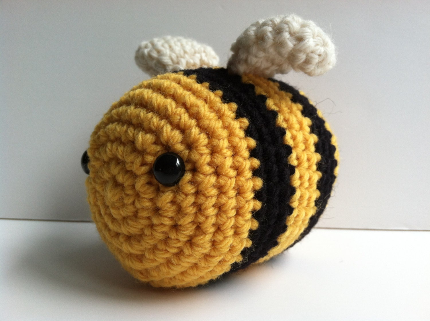 Plush Bumble Bee Toy Stuffed Animal Bee Gift For Teens Kawaii