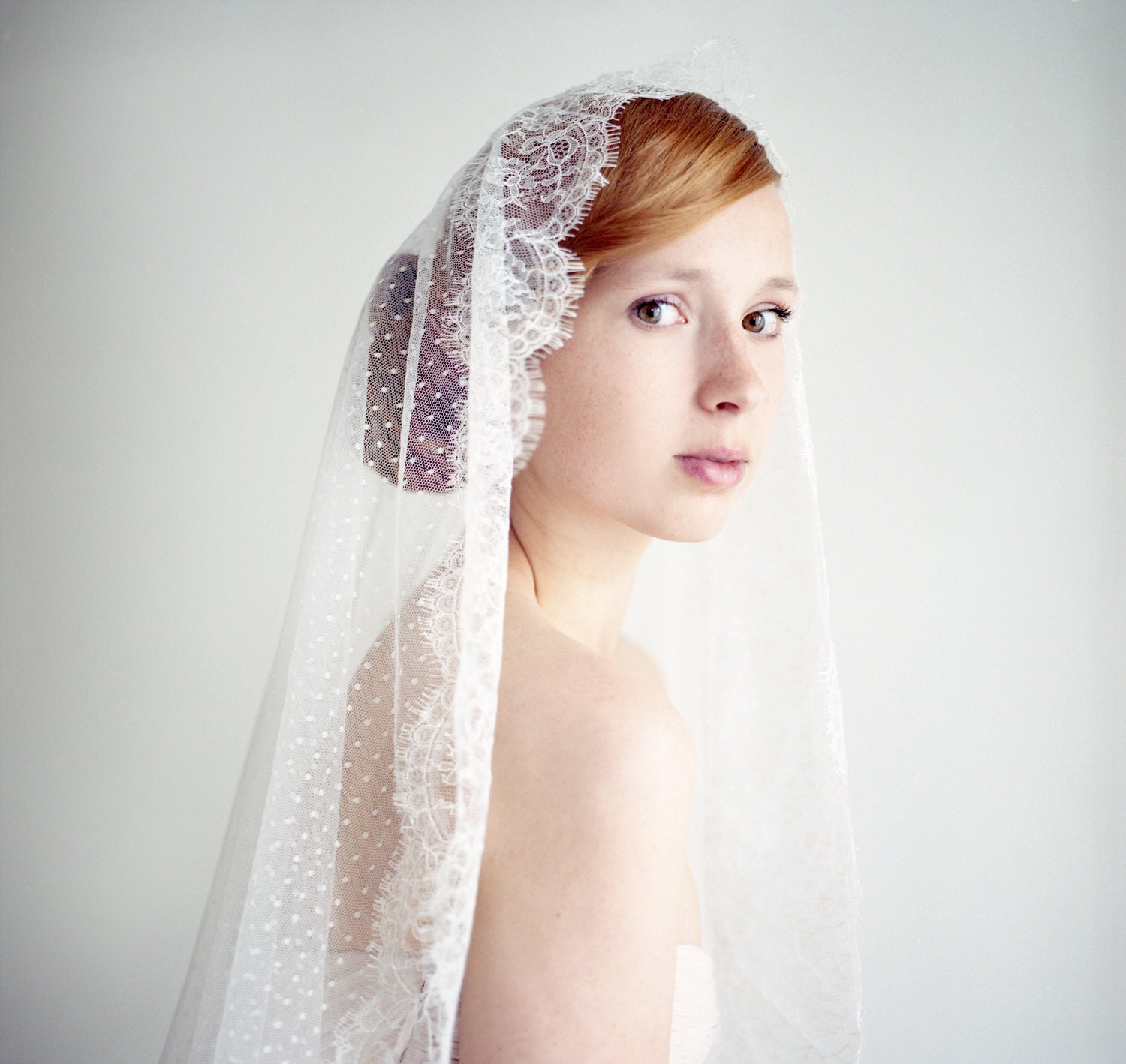 Types of Wedding Veils - Mantilla veils