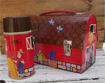 RED BARN Lunchbox and Thermos, 1971 DOME, Vintage Tin-Litho, Metal Toy, Container