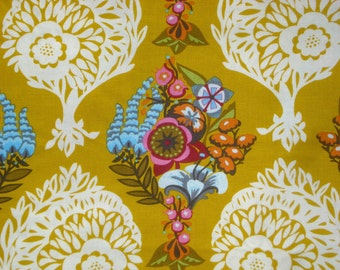 SALE : Anna Maria Horner Innocent Crush Loves Me, Loves Me Not gold Free Spirit fabric FQ or more Oop Vhtf