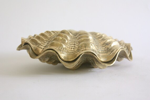 Large Vintage Brass Clam Shell Box