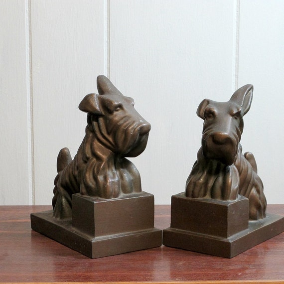 Bookends Scottie Dogs / Vintage Metal by VintageShelfAndWall