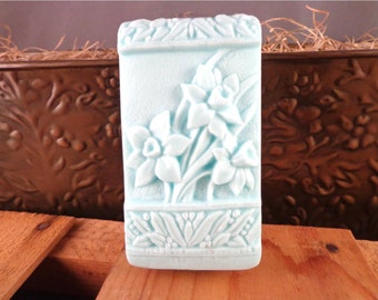 Flower Soap: Beautiful Daffodils on a Soap Bar, Floral Decorative Guest Soap, You Choose Color & Scent
