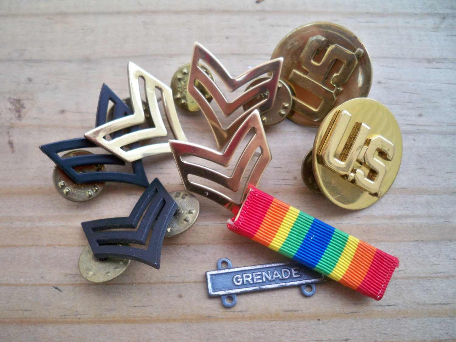 Vintage US Army Military Uniform Pins Own a by eclecticnesting