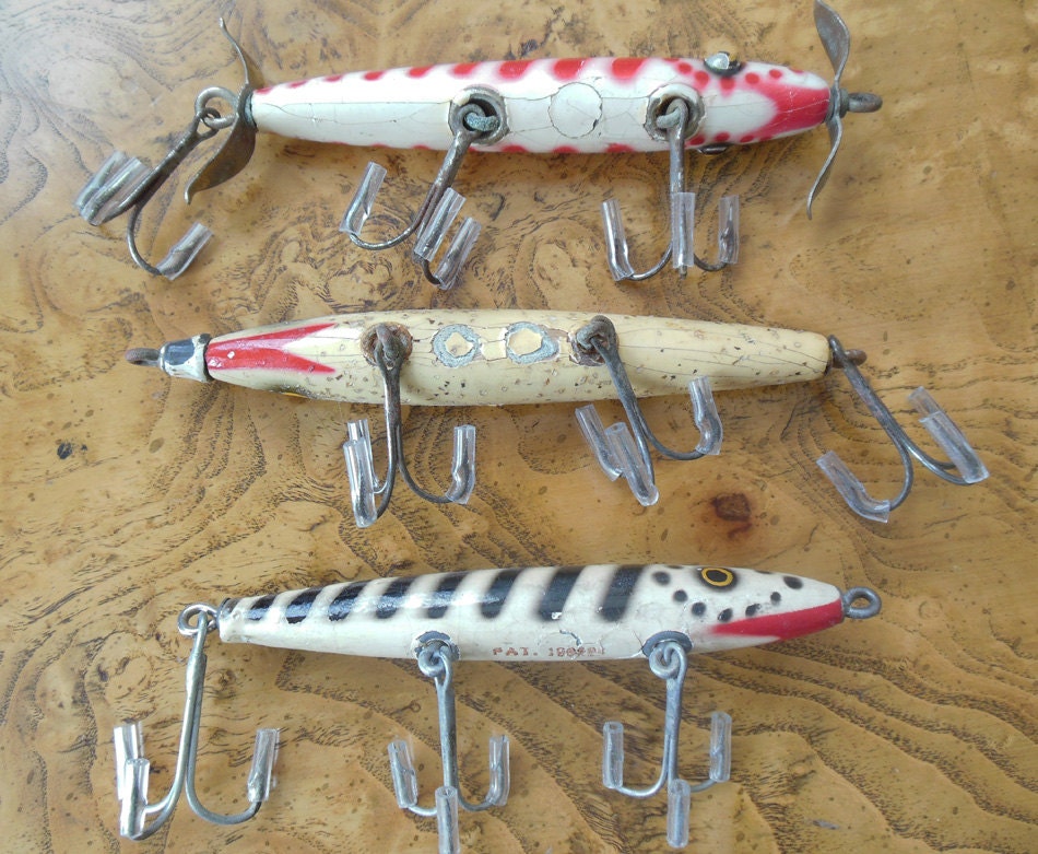 Antique Fishing lure collection Eger Dillinger wooden lures