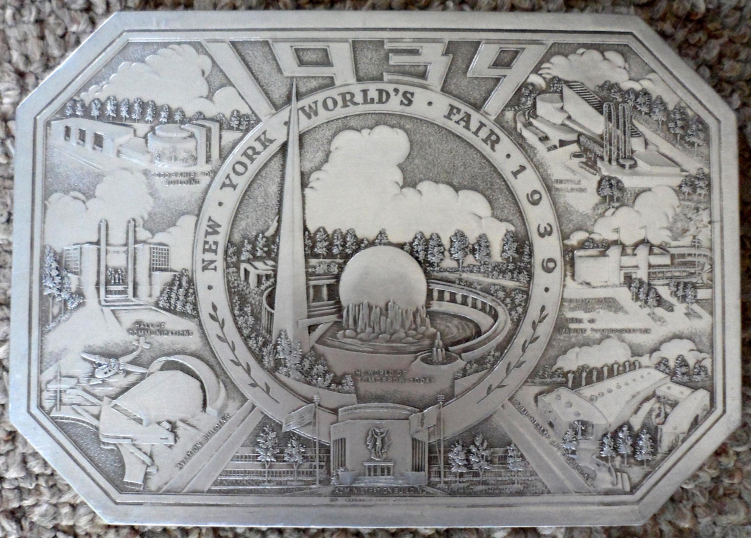 1939 New York Worlds Fair Souvenir Plaquecollectible Signs