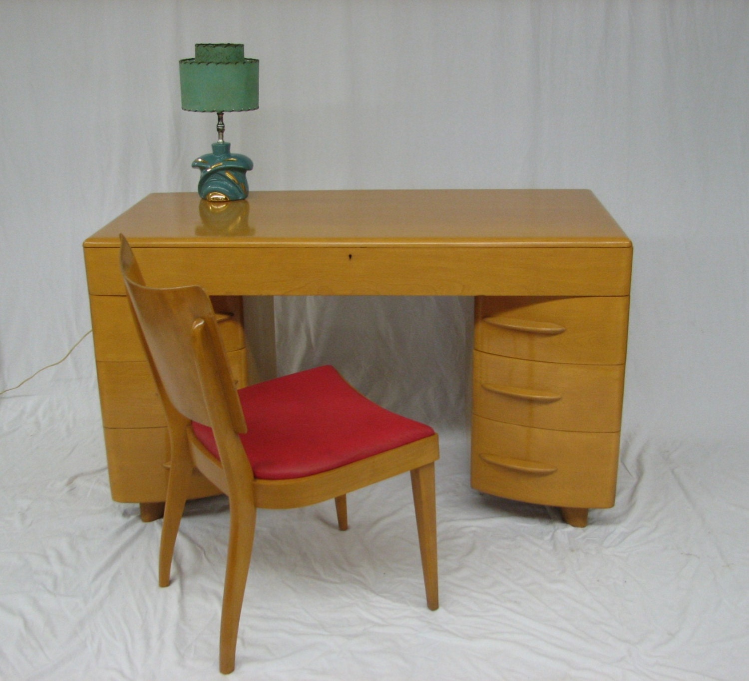 Mid Century Modern Heywood Wakefield desk and chair by GreStuff
