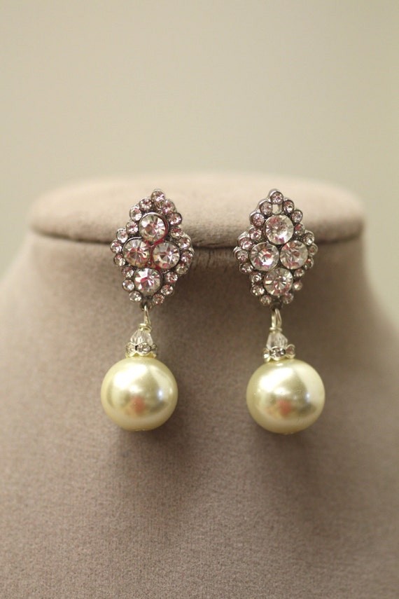 Pearl Drop Earrings Bridal earrings Wedding jewelry