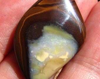 28.7ct Koroit Boulder Opal /Australian opal cabochon