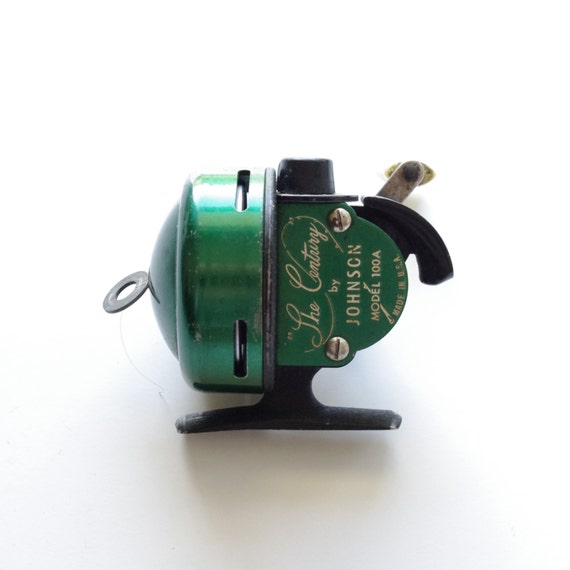 Vintage Johnson Fishing Reel The Century Model 100A Green