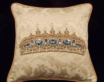 Tiara pillow | Etsy