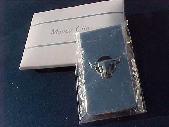 Clip ford money