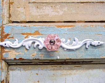 Shabby Chic Glass Knob with Architectural Back