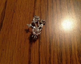 Vintage Silver Tone Floral Brooch with Rhinestones