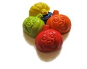Pumpkin Crayons set of 20 - Party favors - Halloween Crayons Il_170x135