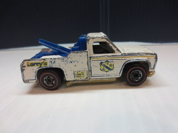 Hot Wheels Larry's 24 Hr Towing Redline Tow by ...