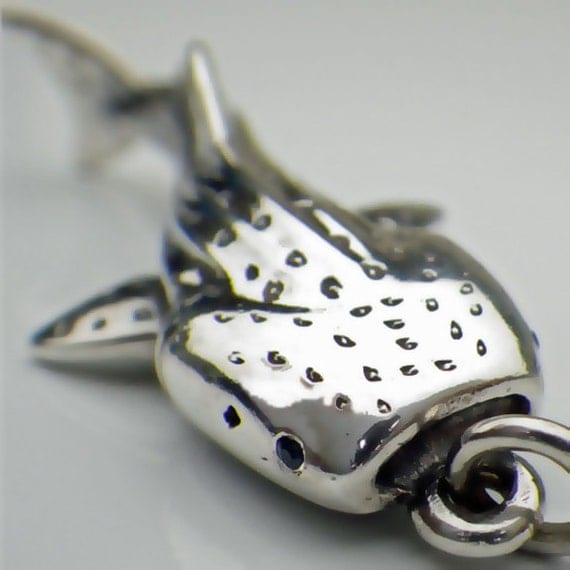 Whale shark necklace silver and sapphire large pendant.