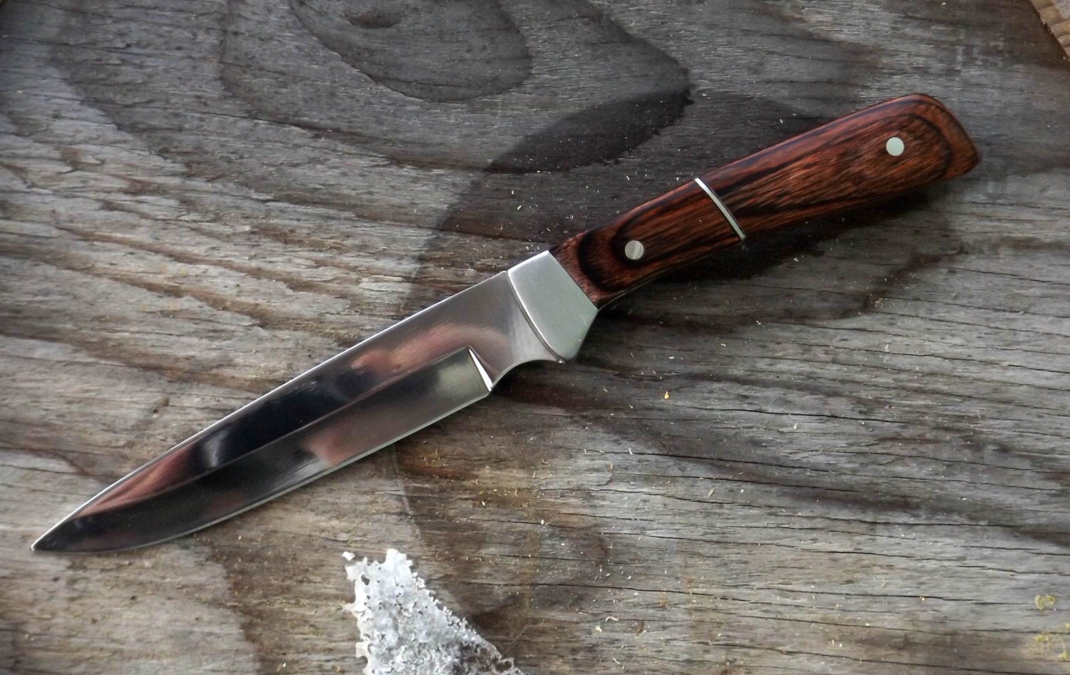 Custom handmade hunting knife with mahogany handles