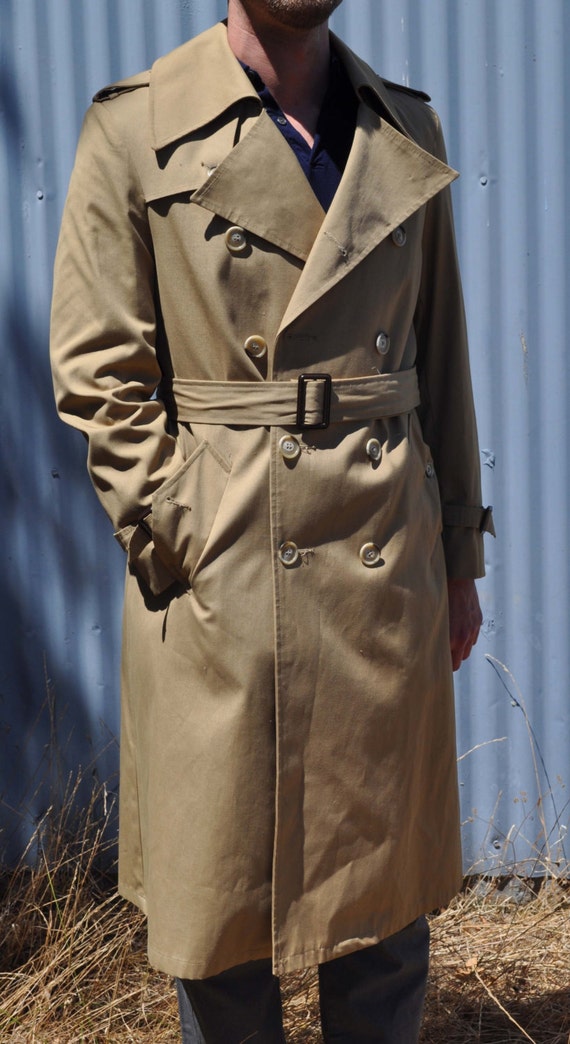Vintage Mens Trench Coat // Beige Tan Coat // Mens Trenchcoat