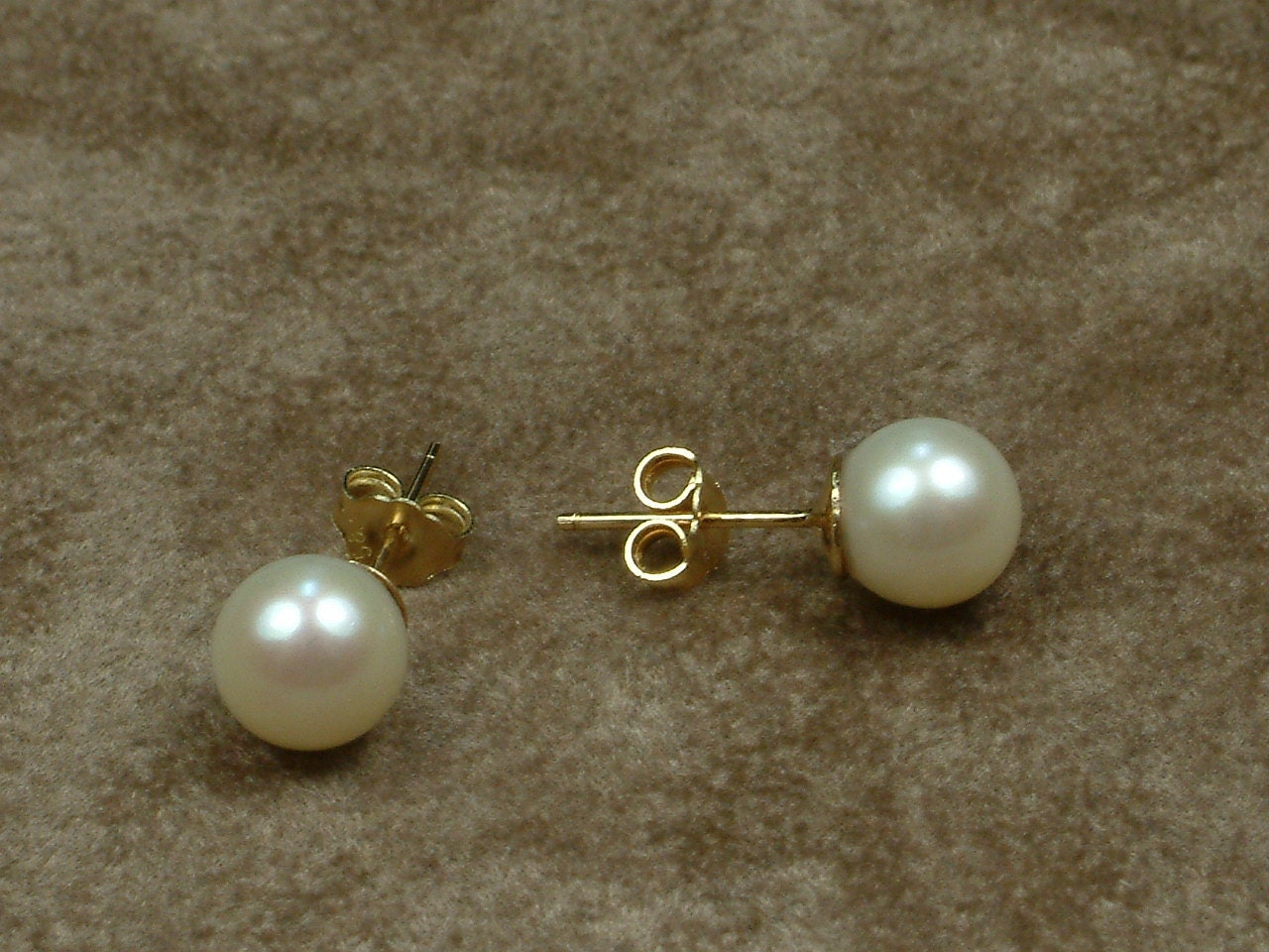 white akoya pearl stud earrings